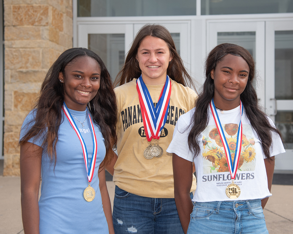 Lady Buffs Earn State Track Honors Giddings High School